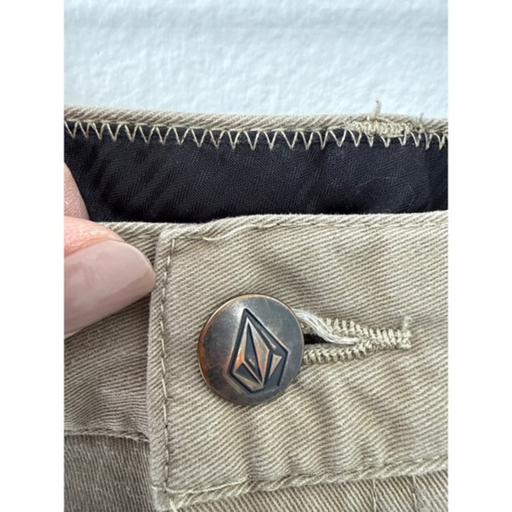 Volcom Men's Chino Corpo Class Shorts Size 33 10" Inseam Khaki Skateboarding - Picture 3 of 6